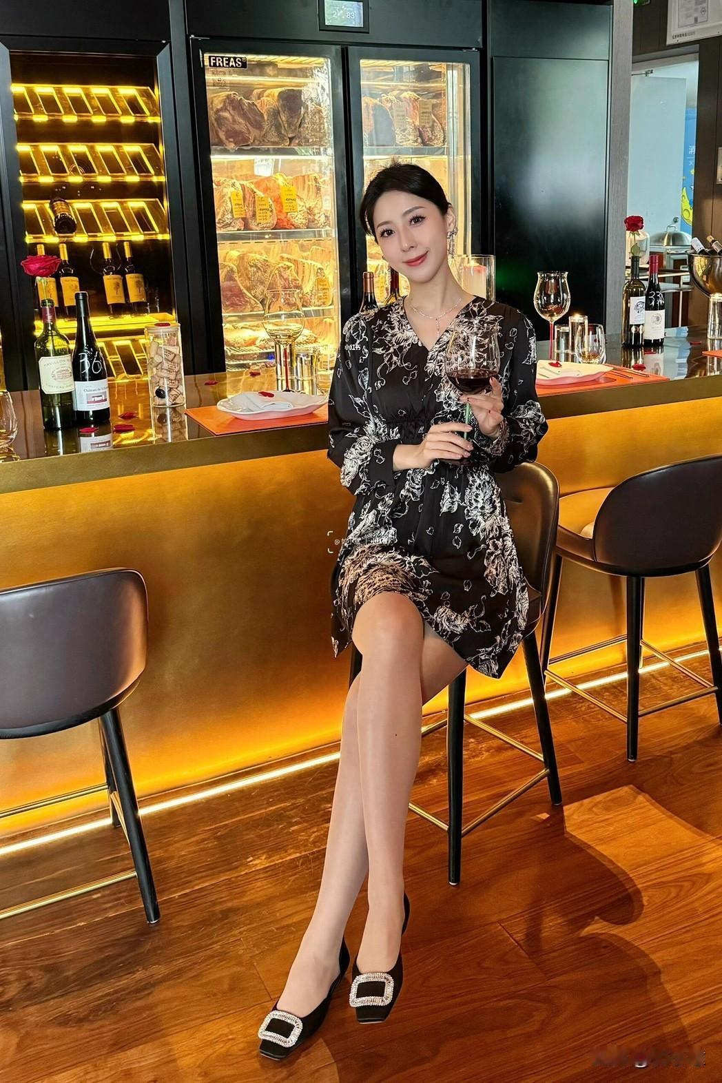 光棍节❣️和闺蜜的仪式感~
马上就是光棍节了，闺蜜早早就安排了餐厅🍴
就是万象