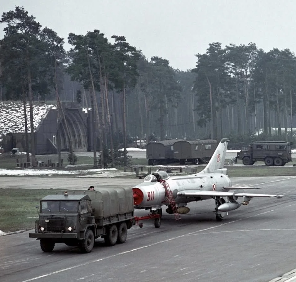 七十年代，波兰空军苏7战斗轰炸机