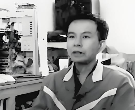 1992年，浙江大学的高材生李红涛竟然在警察查阅档案的空档，悄无声息地移动到了警