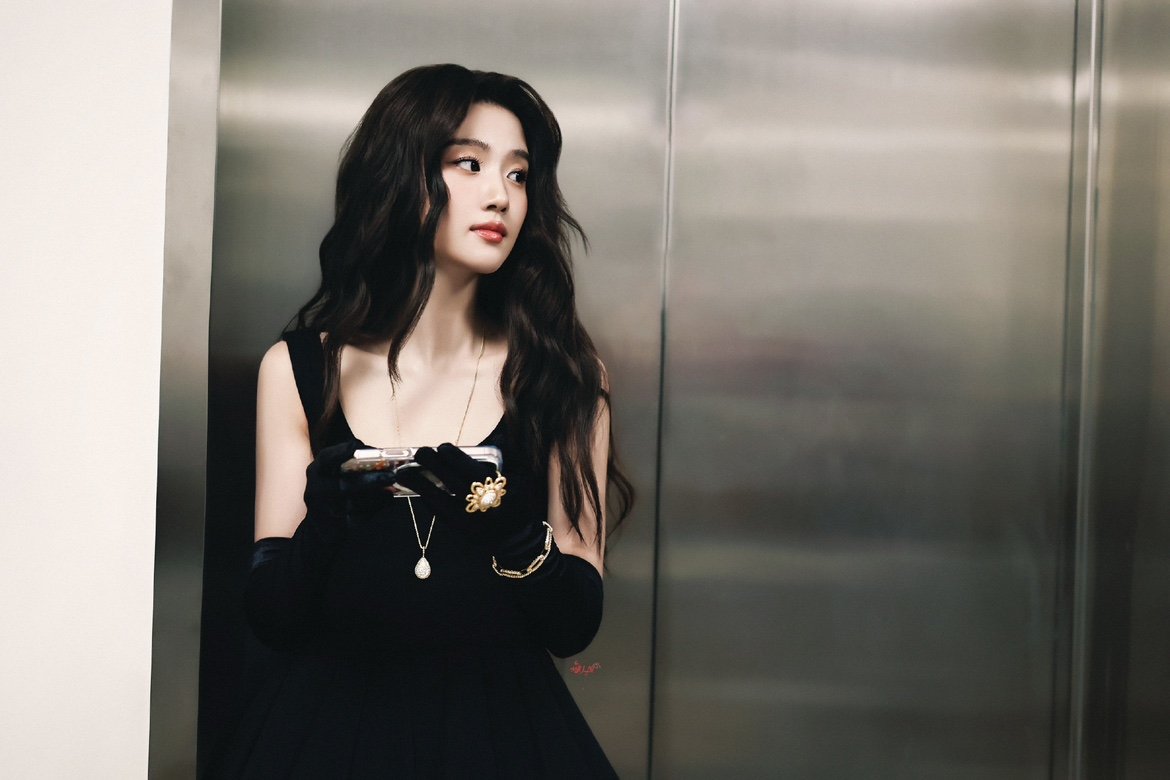 谁给卢昱晓选的衣服卢昱晓造型师审美 谁给卢昱晓选的衣服，好看吗 ​​​