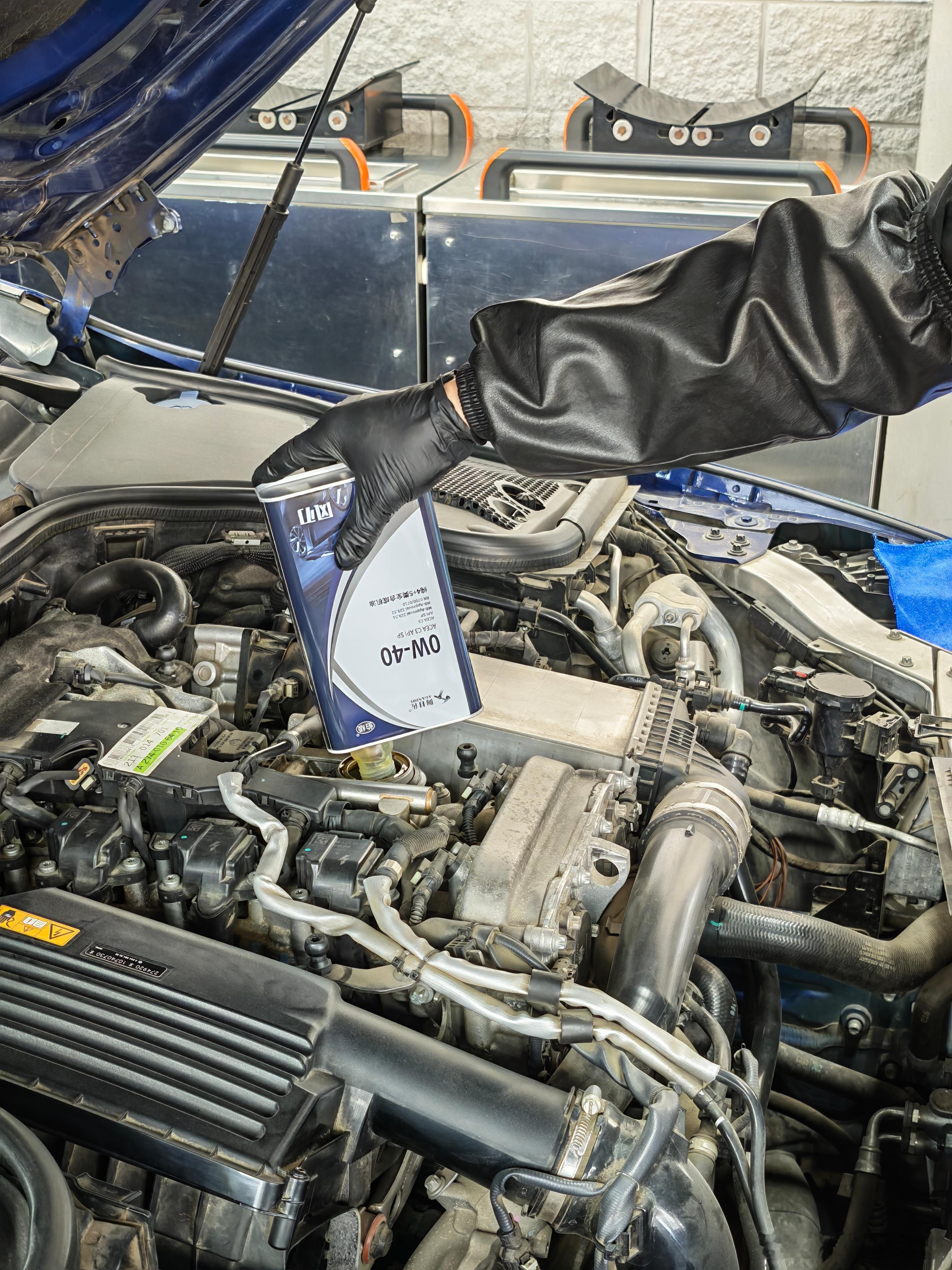 长途自驾前你会做车辆检查吗 肯定会，正好前两天做了保养了，换了机油机滤和发电机单