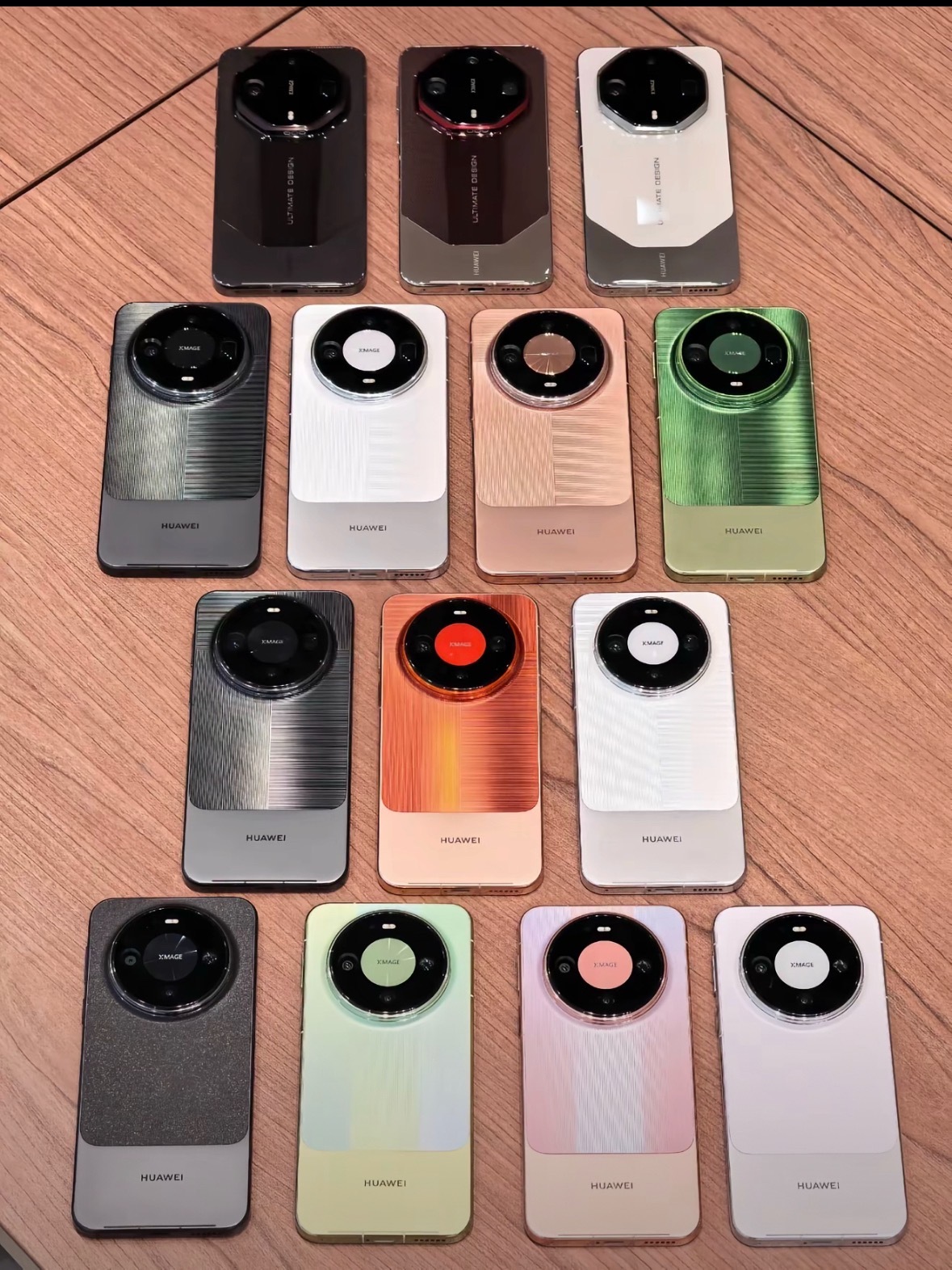 华为Mate90系列多配色真机亮相今年Mate90的配色是真的多啊，可以说每一个