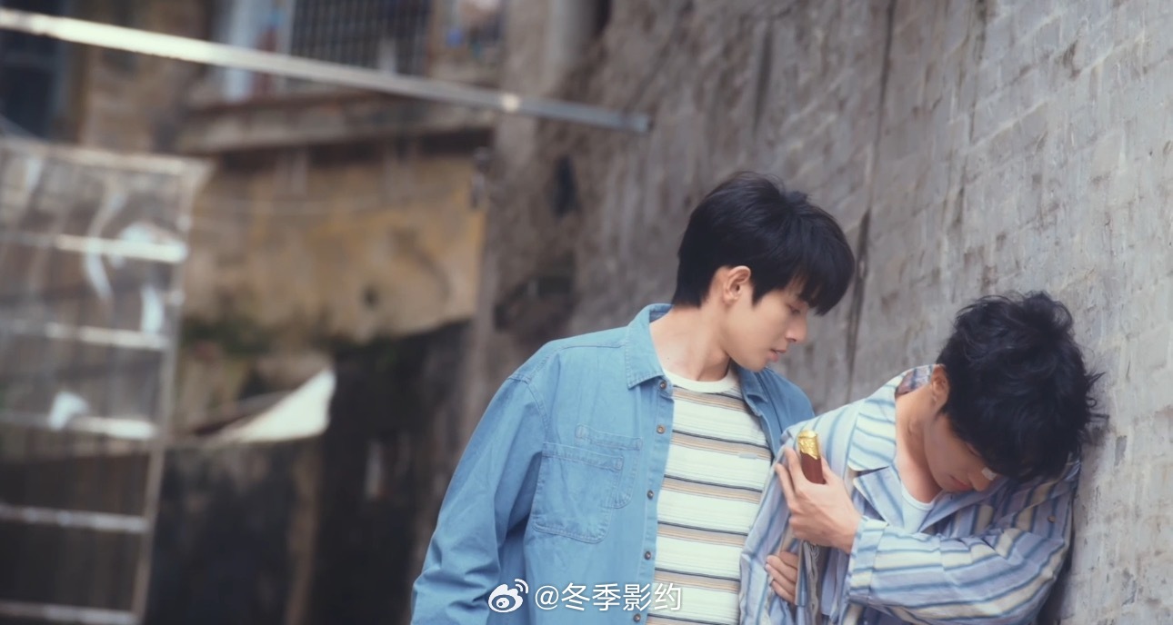 呵呵呵R361最绝的就是反差感，表面是大学生和双刀大佬，实际互动全是暗流。何昶希