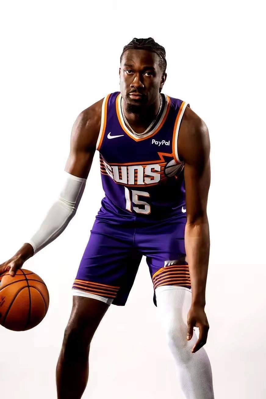 湖人现在就缺马威这种有防守、有运动能力的肌肉棒子

湖人轻松输给火箭，东契奇复出