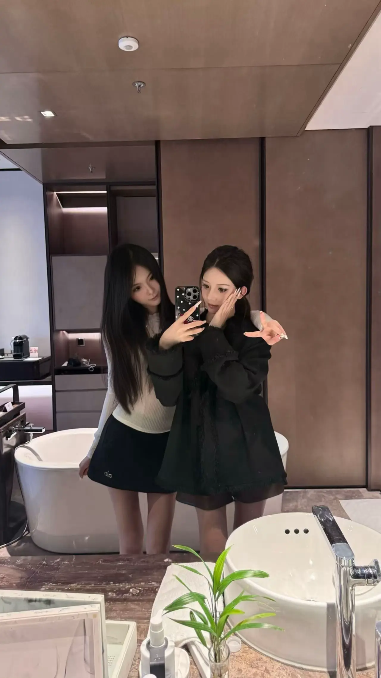🖤🤍