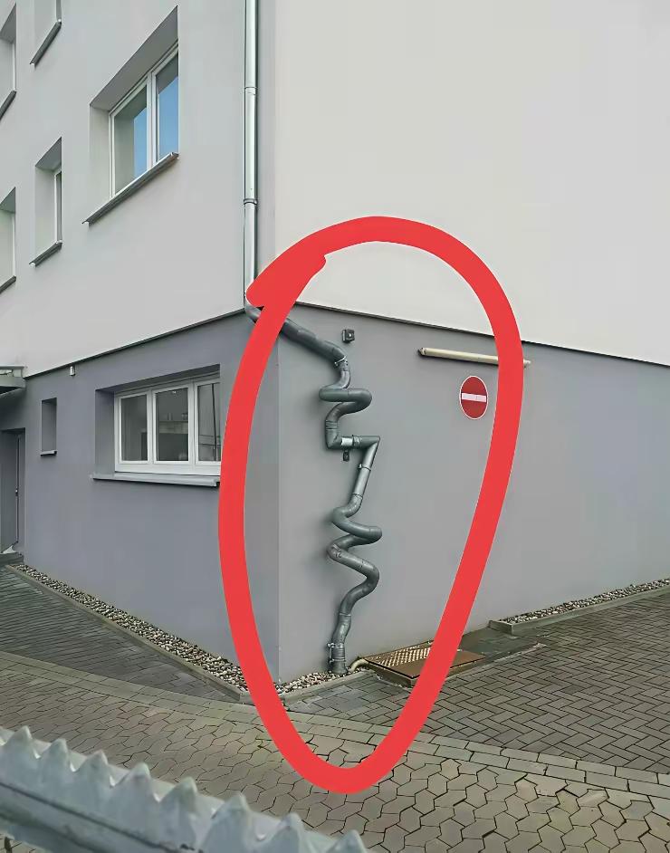 这个管道属实是让我看不懂了！想了半天都没想明白为啥要这样来绕去。
见多识广的大神