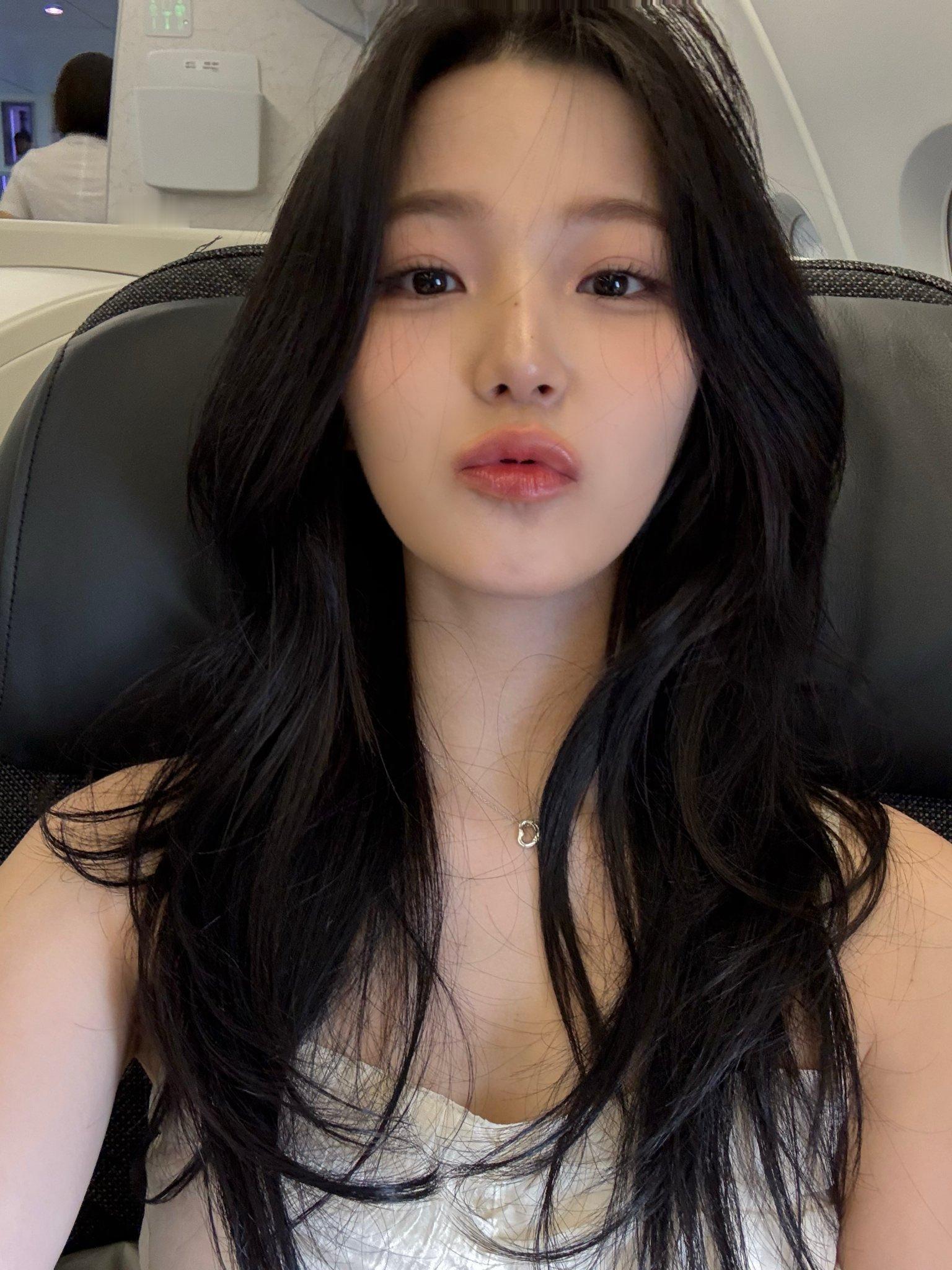 250825 fromis_9 Jiheon白知宪 ​​​