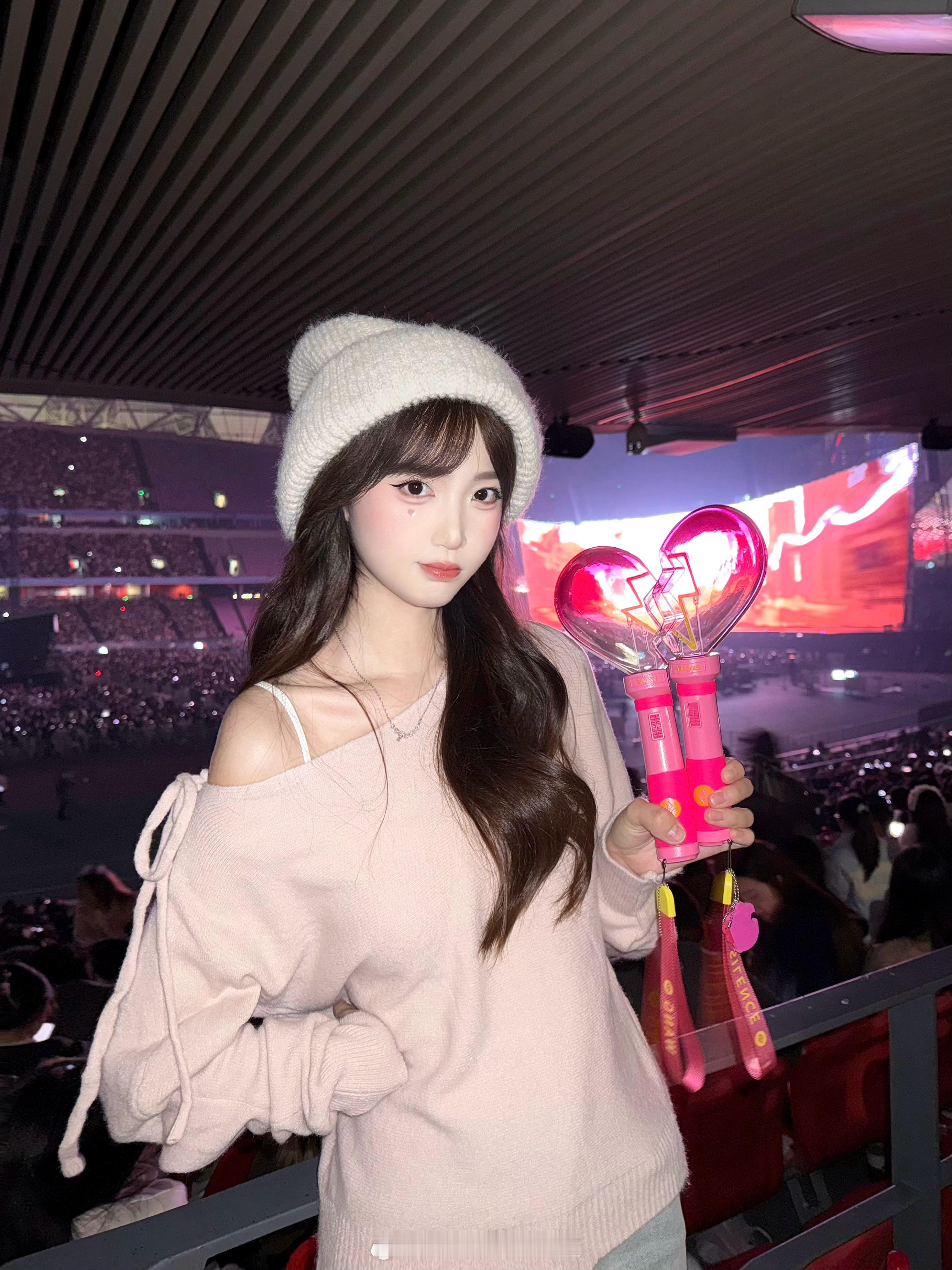 𝟏𝟎𝟎𝟎𝟎𝟎𝐕𝐎𝐋𝐓𝐒⚡充电完成💖 