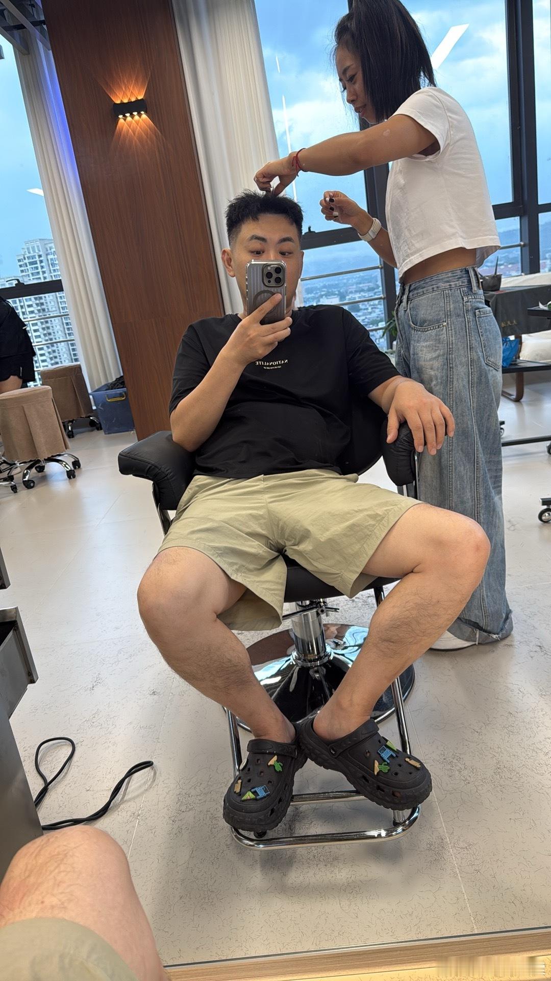 理发烫脑壳还是得找我表妹靠谱些 江油