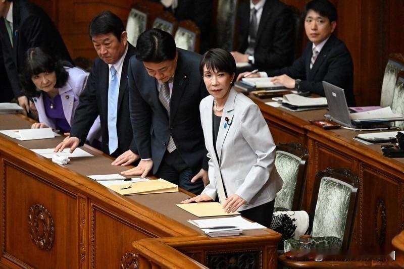 高市早苗碰了一鼻子灰！

日本首相高市早苗政府刚刚出台了一版《外交蓝皮书》，称把