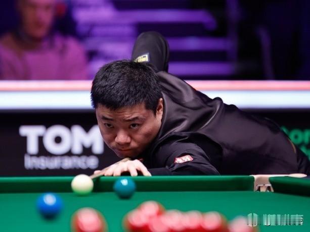 丁俊晖这下尴尬了…斯诺克世界大奖赛随着赵心童争黑绝杀希金斯，袁思俊胜特鲁姆普，中
