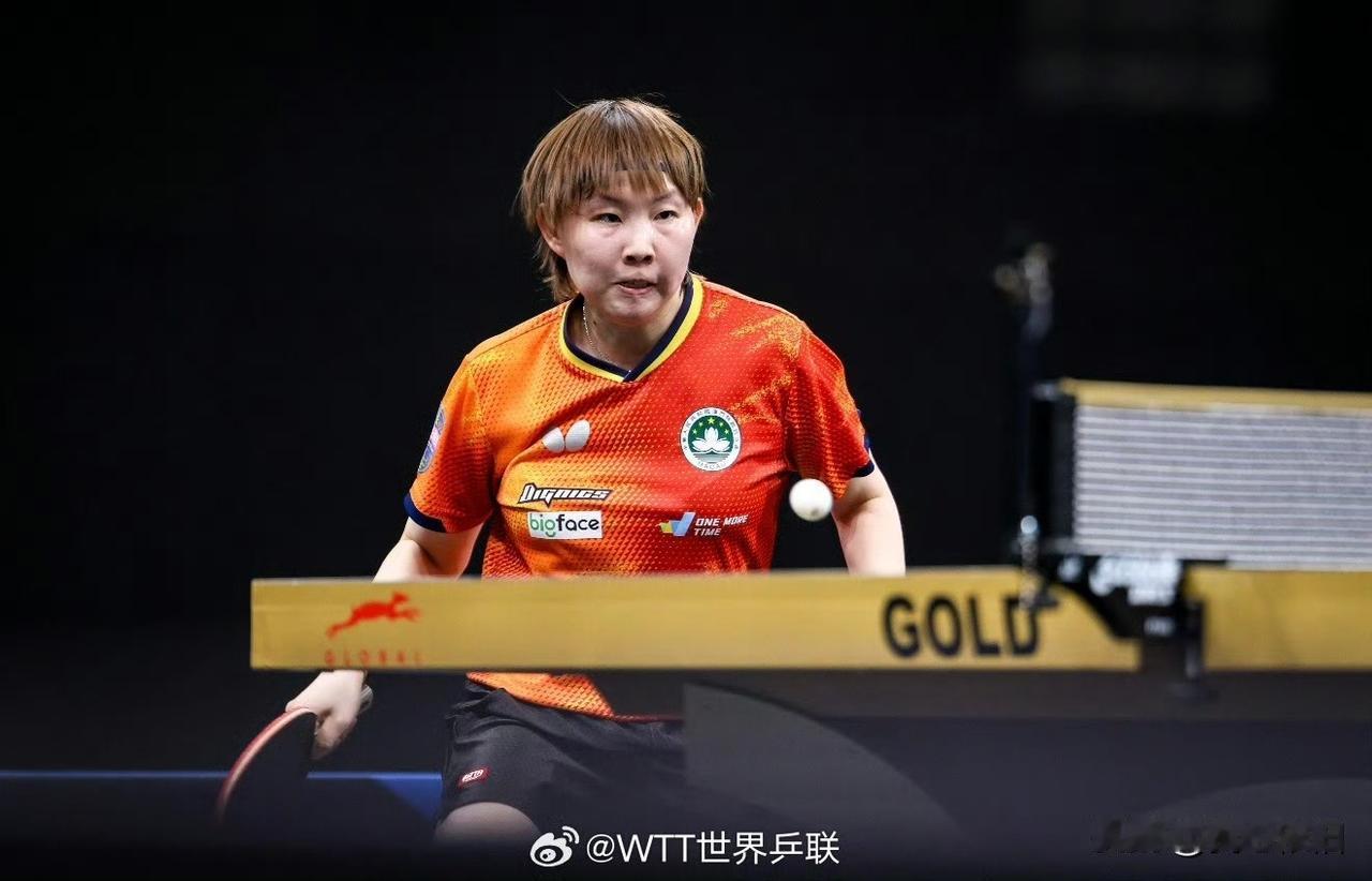 再次恭喜朱雨玲！
在一场五局大战中，3:2艰难地击败日本新一代年轻队员的佼佼者大