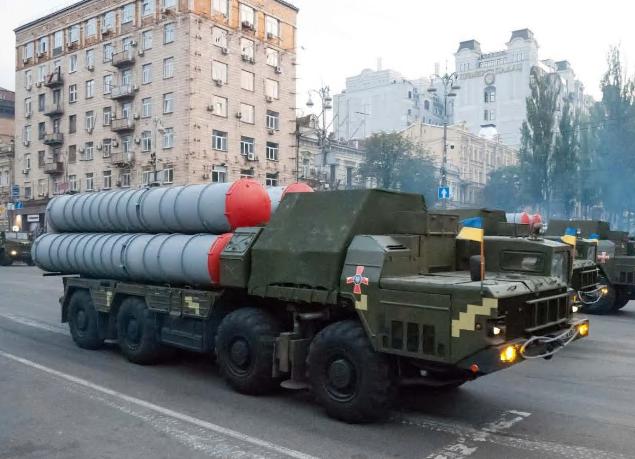 当下乌军防空弹药严重短缺，8 月美方推出美乌联合翻新 S-300 防空系统方案，