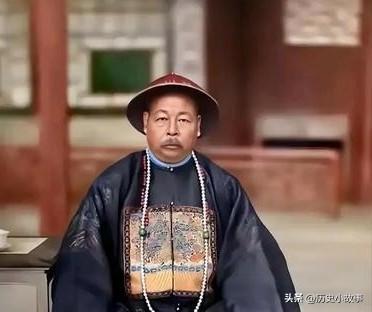 1996年，左宗棠曾孙想回上海，写信给市委，请求分一套低楼层的房，谁料，他时任上