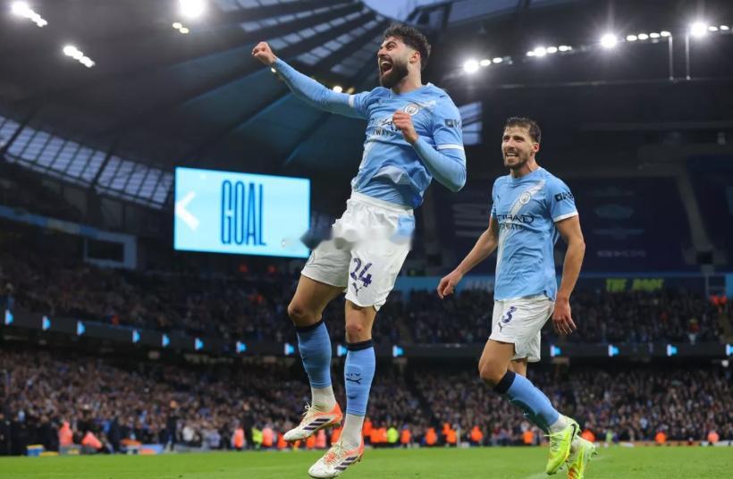 据《曼彻斯特晚报》报道，曼城后卫格瓦迪奥尔在谈到本赛季英超争冠形势时表明了自己的