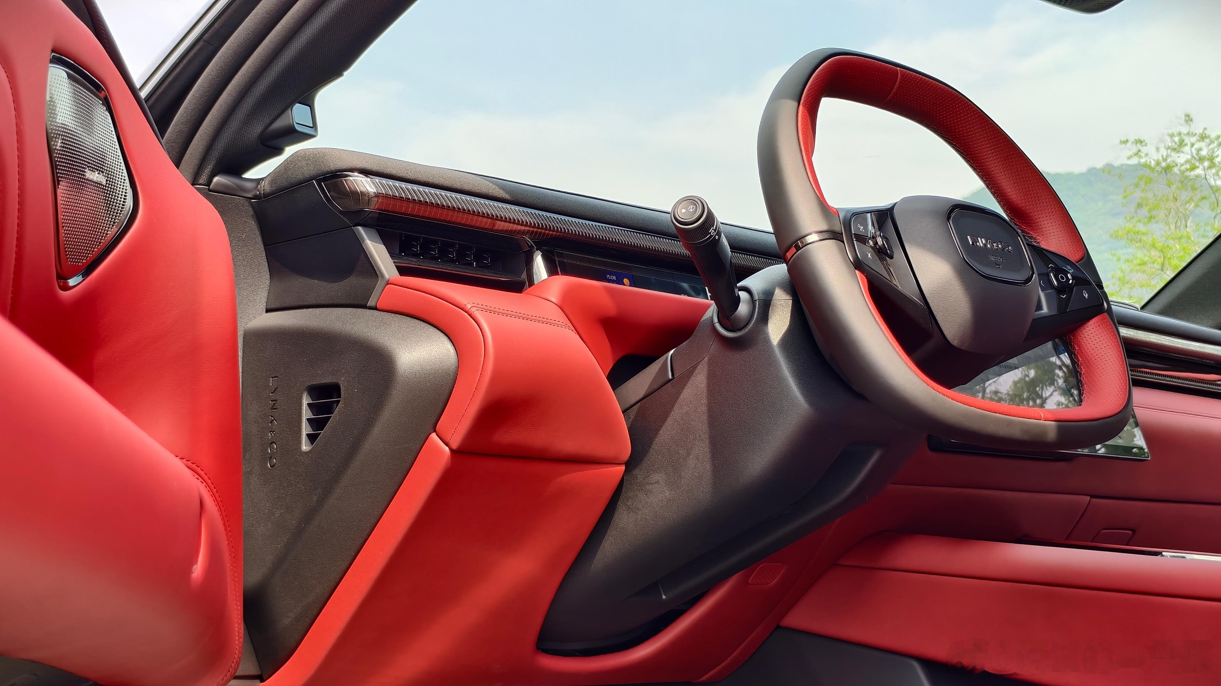 领克10系的设计绝对可以，要有自信。 