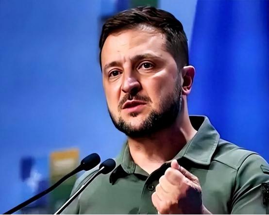 要说最近最忙的国家领导人，泽连斯基绝对能排上号！他刚从沙特回来没满一个月，又火急