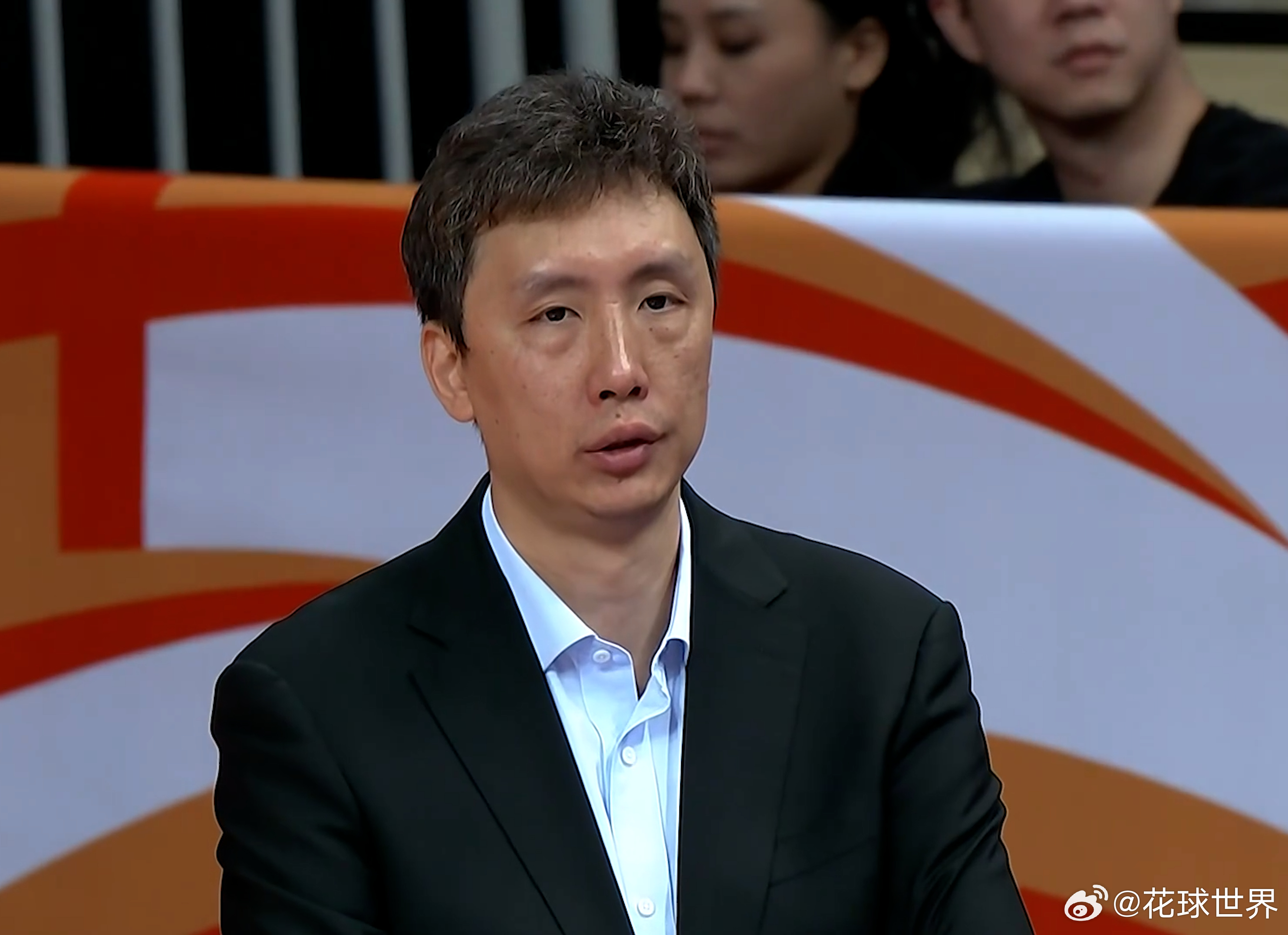 教练这活儿真不好干，易立头发也白了，虽然干的也不咋地就是了为梦想正当燃