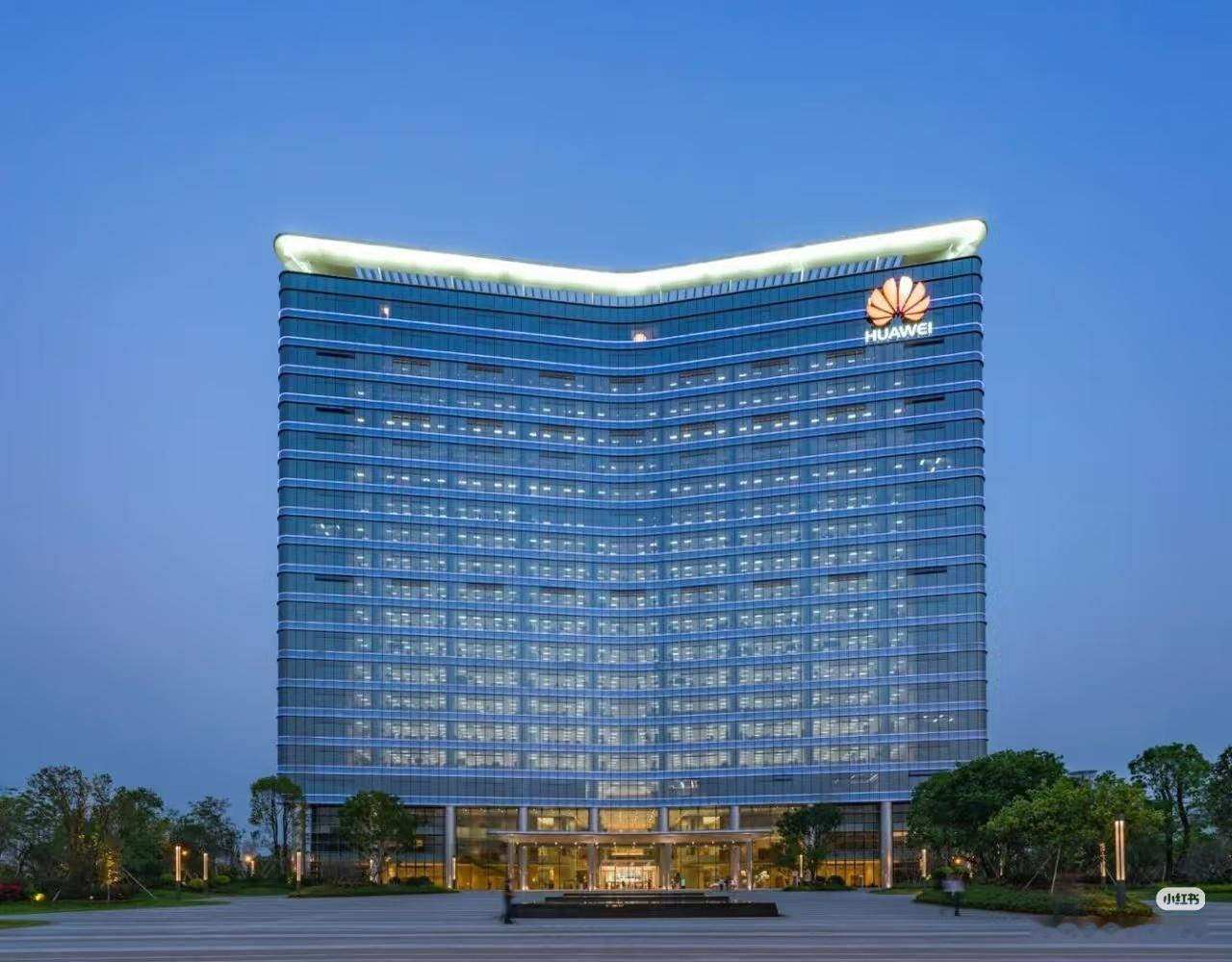 华为发布全新AI计算架构华为在全联接大会上正式发布AI时代的全新计算架构Peer