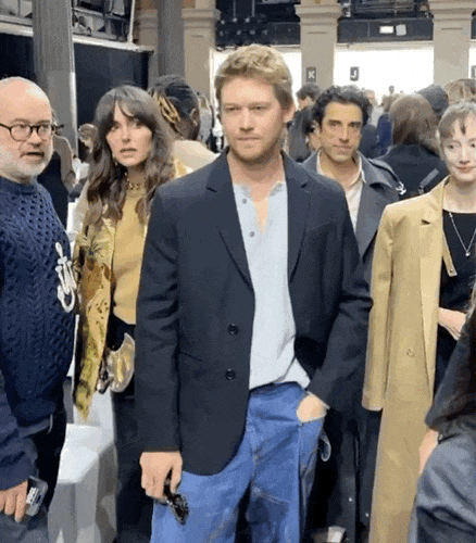 最近，一段关于今年34岁的霉霉前男友 Joe Alwyn（乔·阿尔文）的视频在网