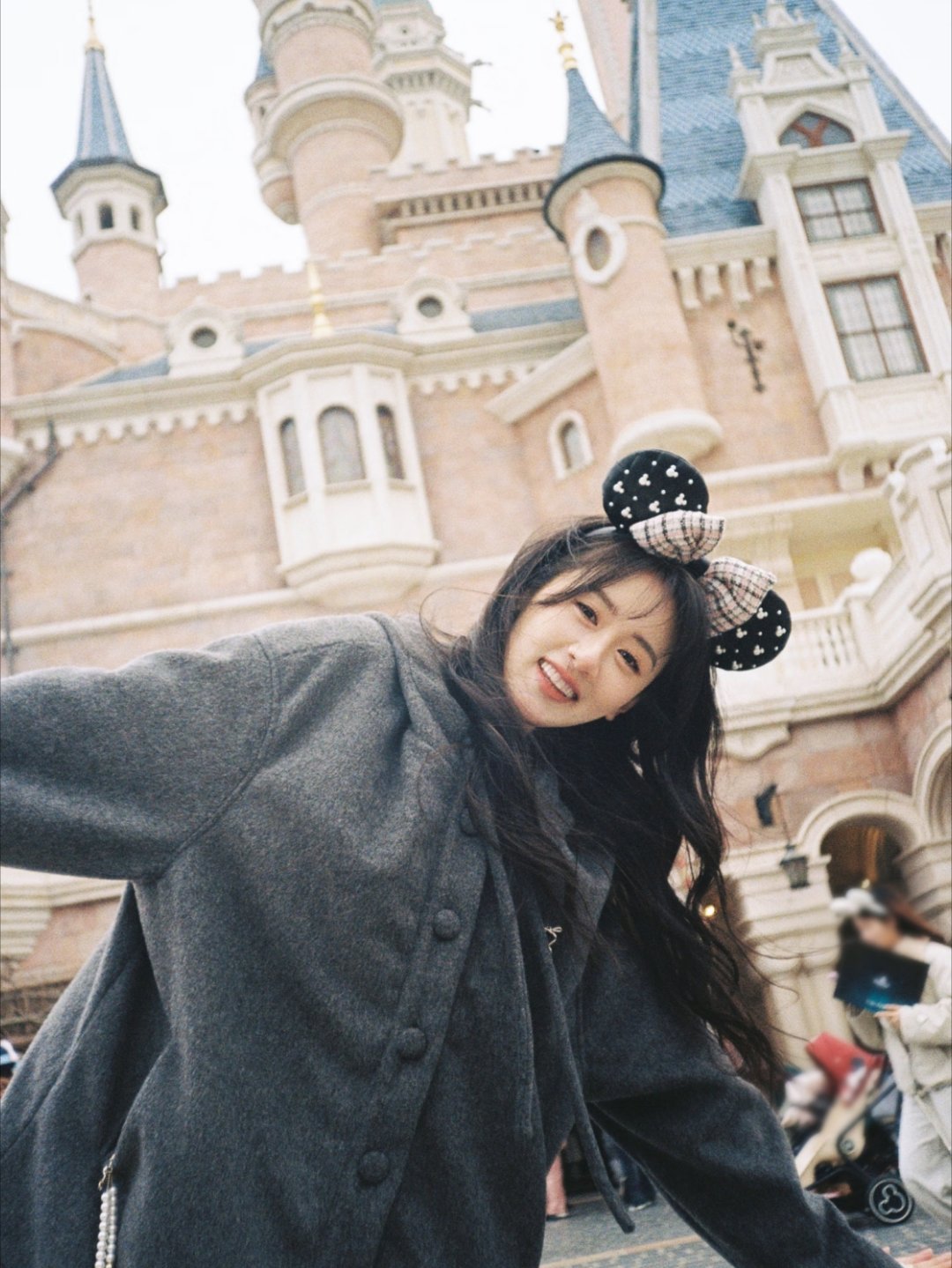 人间至甜袁冰妍 人生总会柳暗花明~🌸🌿