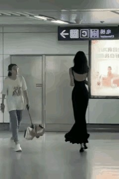 解读一下此时此刻对方的心里想法，都是充满了羡慕吧？！其实人都是希望拥有自己没有的