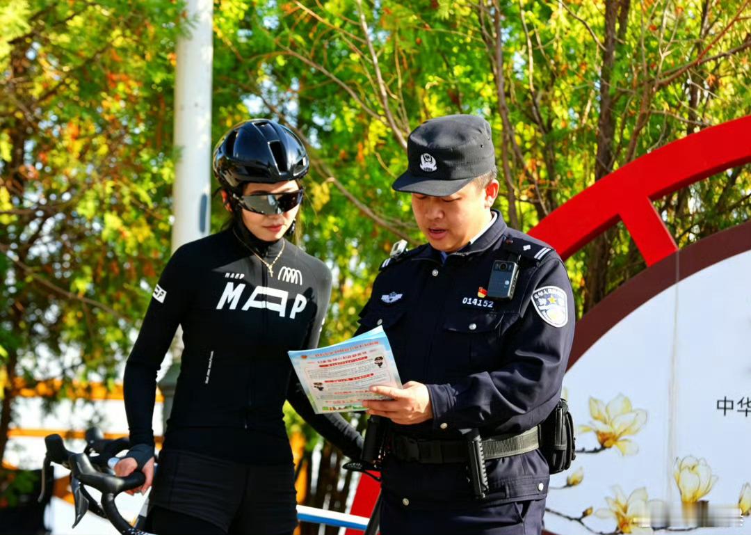 兰州森林公安护航五一平安兰州公安守护金城平安 劝离违规游客50余人次，处置走失警
