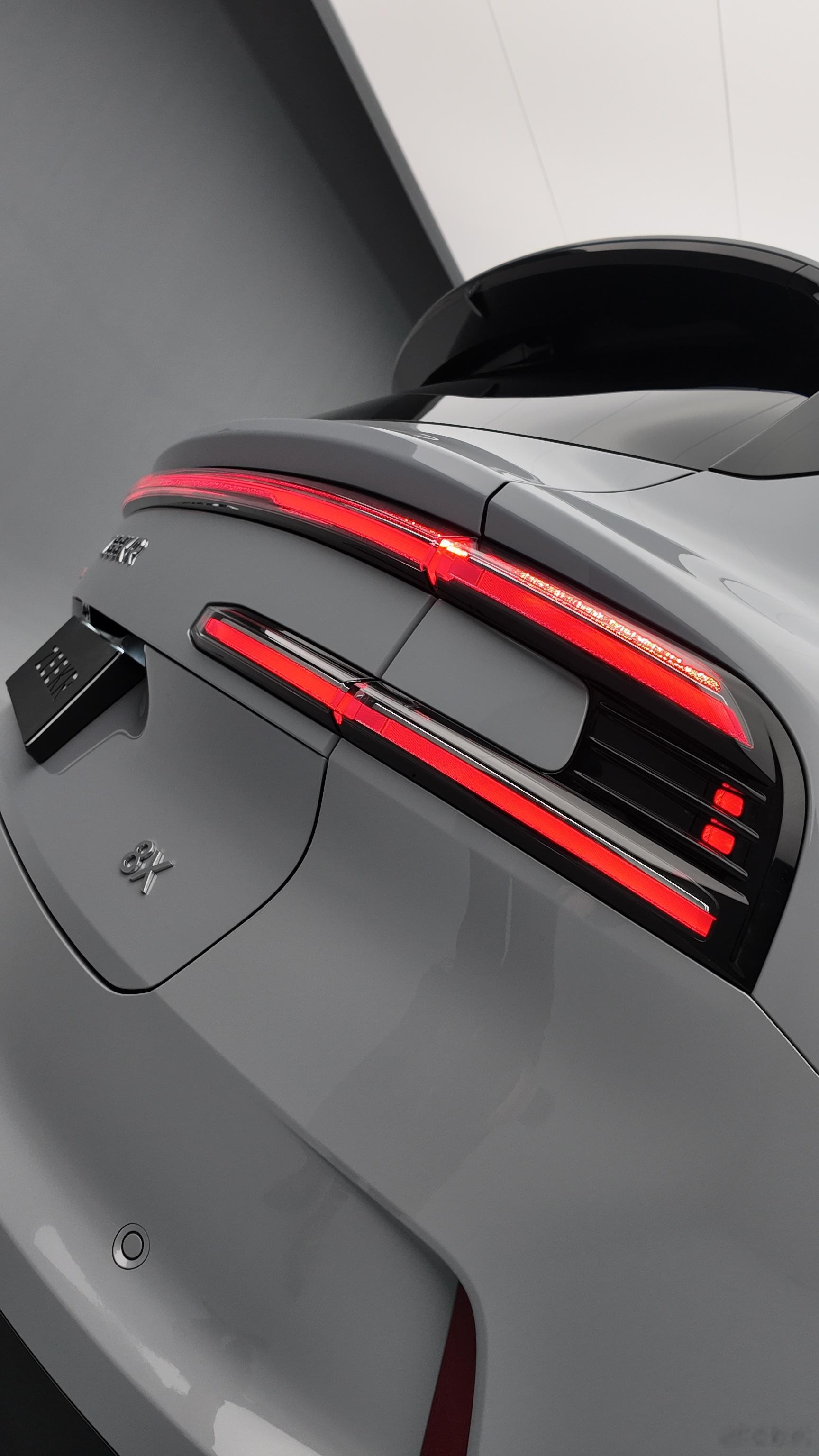 前两天刚拍过极氪8X玄武灰，先来点高清大图极氪8X新色发布