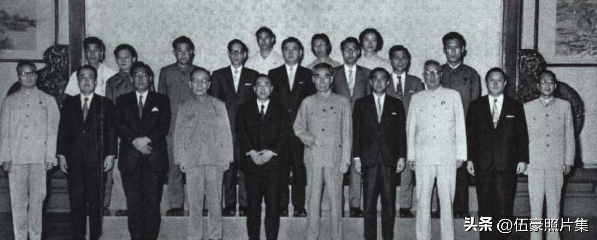 【周总理历史上的今天——6月28日】
1971年6月28日，周恩来总理会见日本公