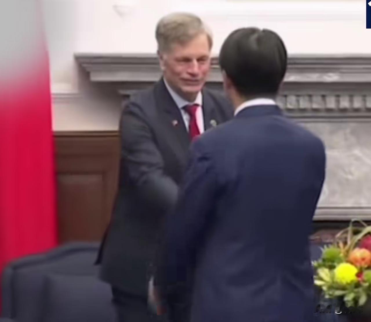 特朗普管不了吗？美国州长比总统提前一天前往中国台岛窜访
5月12号当天，距离特朗