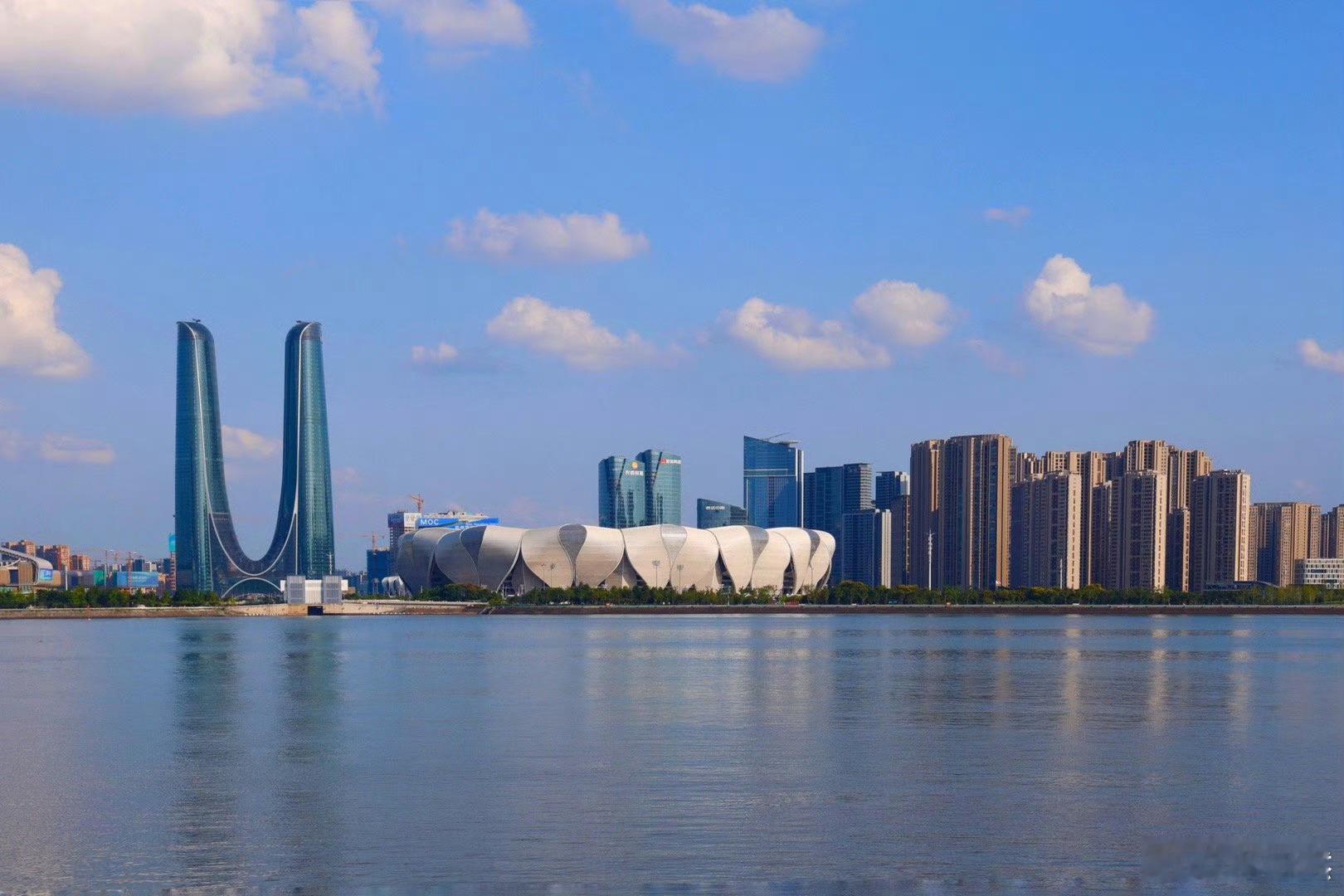 国庆就要来了，大家的出游计划都准备好了吗？！我要带上我的好搭子照相机📷去杭州C