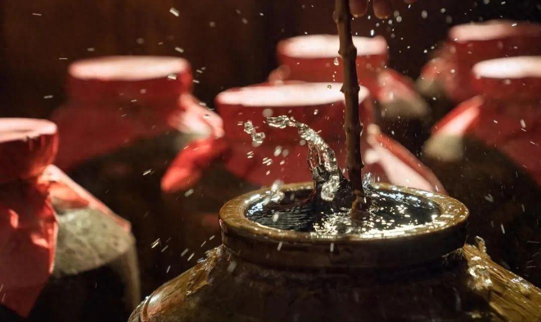 炸锅了！A 股股王易主，茅台神话彻底绷不住了

谁能想到，稳坐 A 股第一高价股