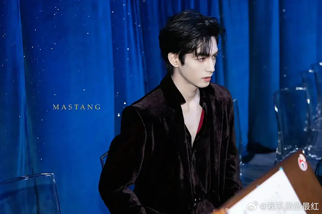 俺娘嘞，宋威龙今天有点太帅了 