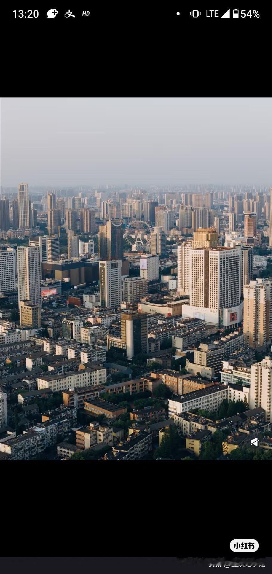我表哥留日近20年，
回国上门只带一盒牛奶，
被老辈子翻白眼🙄，
他们不知的是