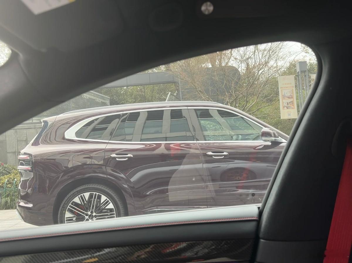 很主观的说，我承认9X的气质和气势都很到位，一个卖46万+的车，销量已经在12月