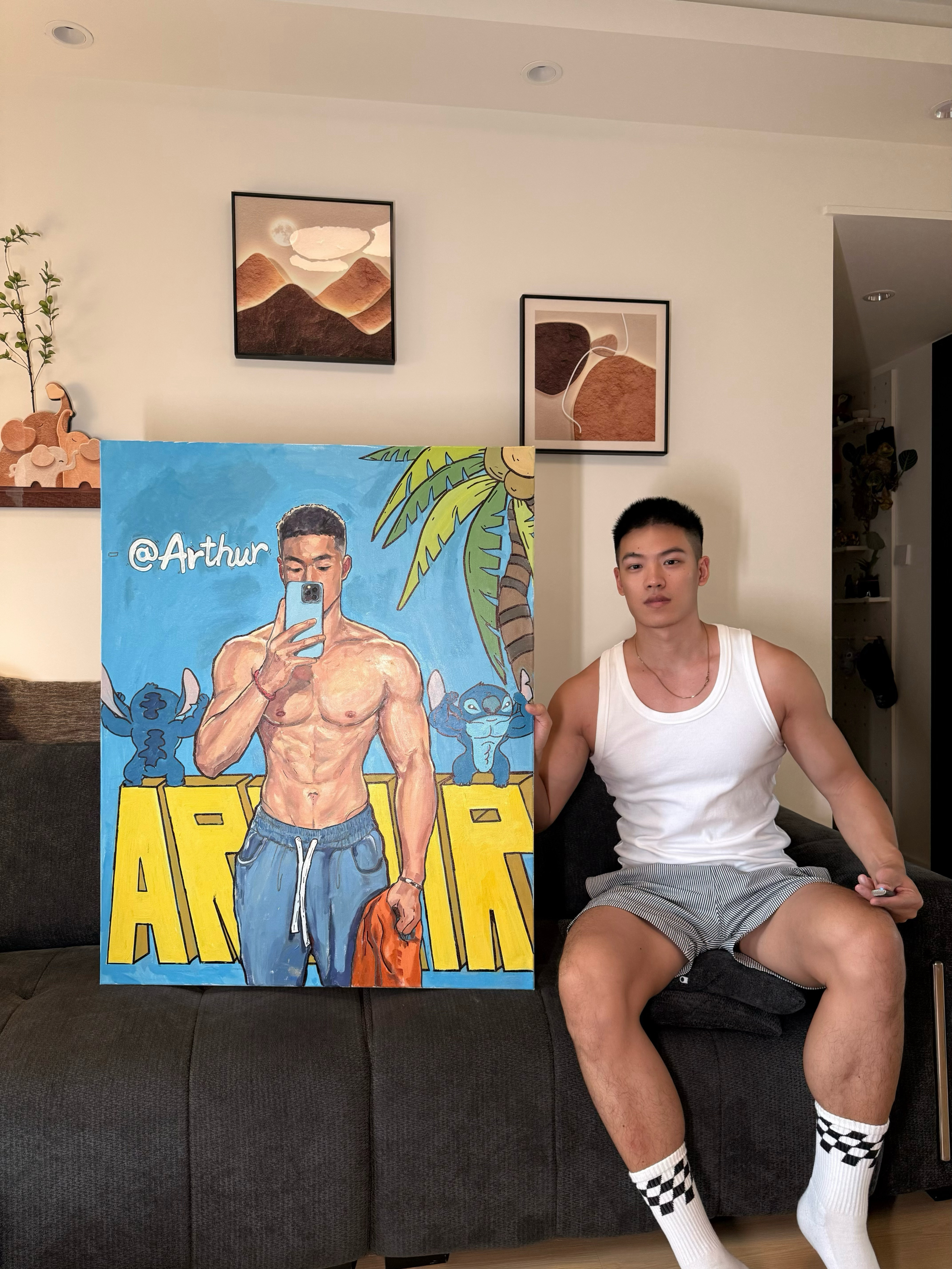 给好朋友画的定制画 （80*100）他说他喜欢史迪仔 😼就给他加了点元素 纹身