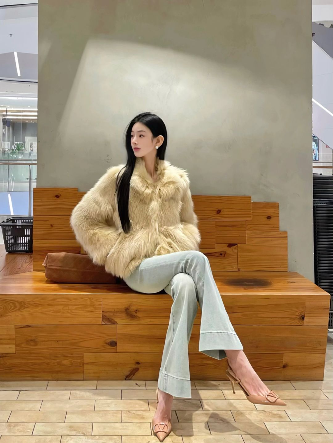 细高跟喇叭裤 女人味