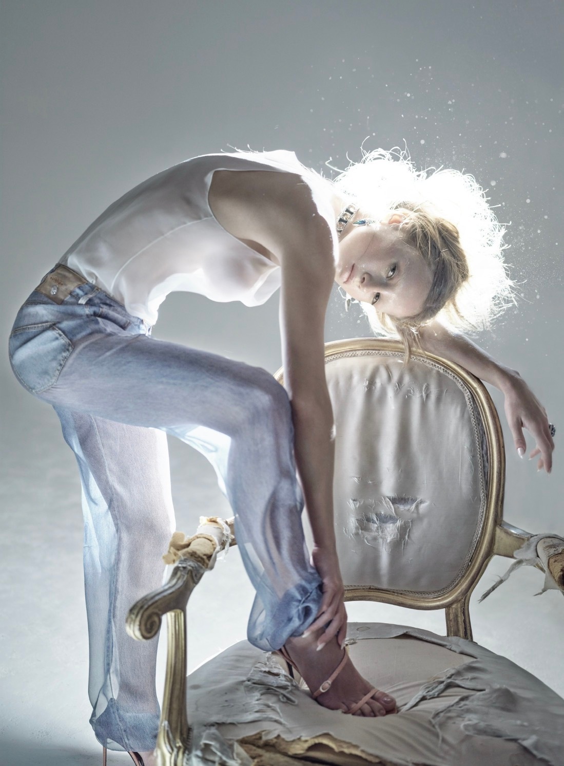 V Magazine  Summer  2026 来自美国版 V Magazin