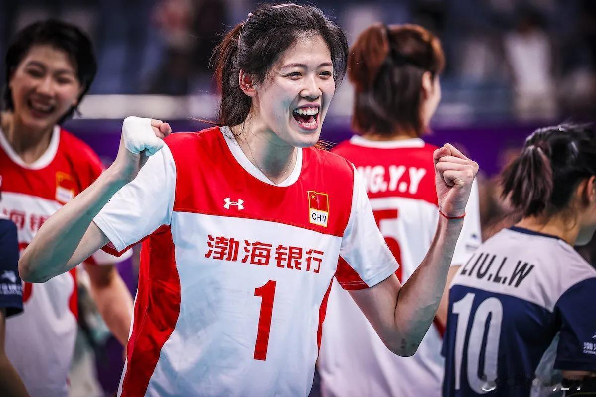 中国女排超级联赛冠亚军决赛第二回合，天津女排主场3:0复仇上海女排（25:18/