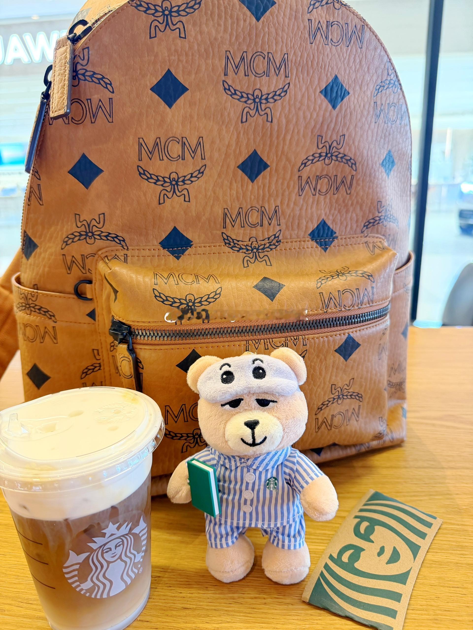 Starbucks萌熊🐻՞･∞･՞  ​​​