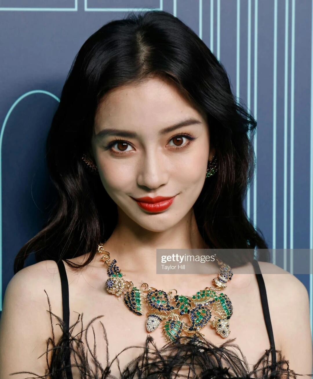 今日份热度值最后1.3w，大家尽量缩小差距，不要欠太多。此贴切小🐭来🍎5（1