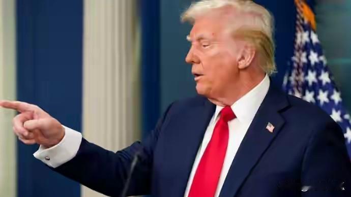 美称必须“拥有”整个格陵兰

近日，美国总统特朗普在接受媒体采访时再度抛出争议性