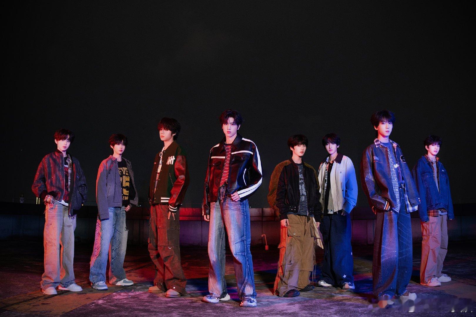 TF四代荣耀之战第二场DAY2合照站位，这个站位你觉得如何？TF荣耀之战第二场