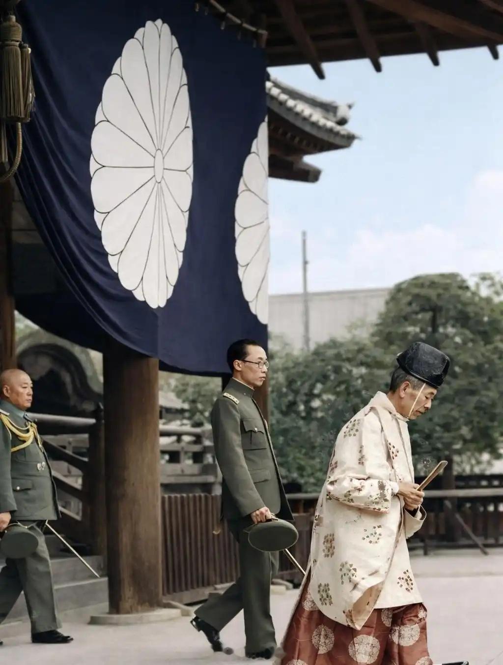 伪满洲国 溥仪头像 御来访观兵式 纪念银章见山老照片见山钱币馆 ​​​