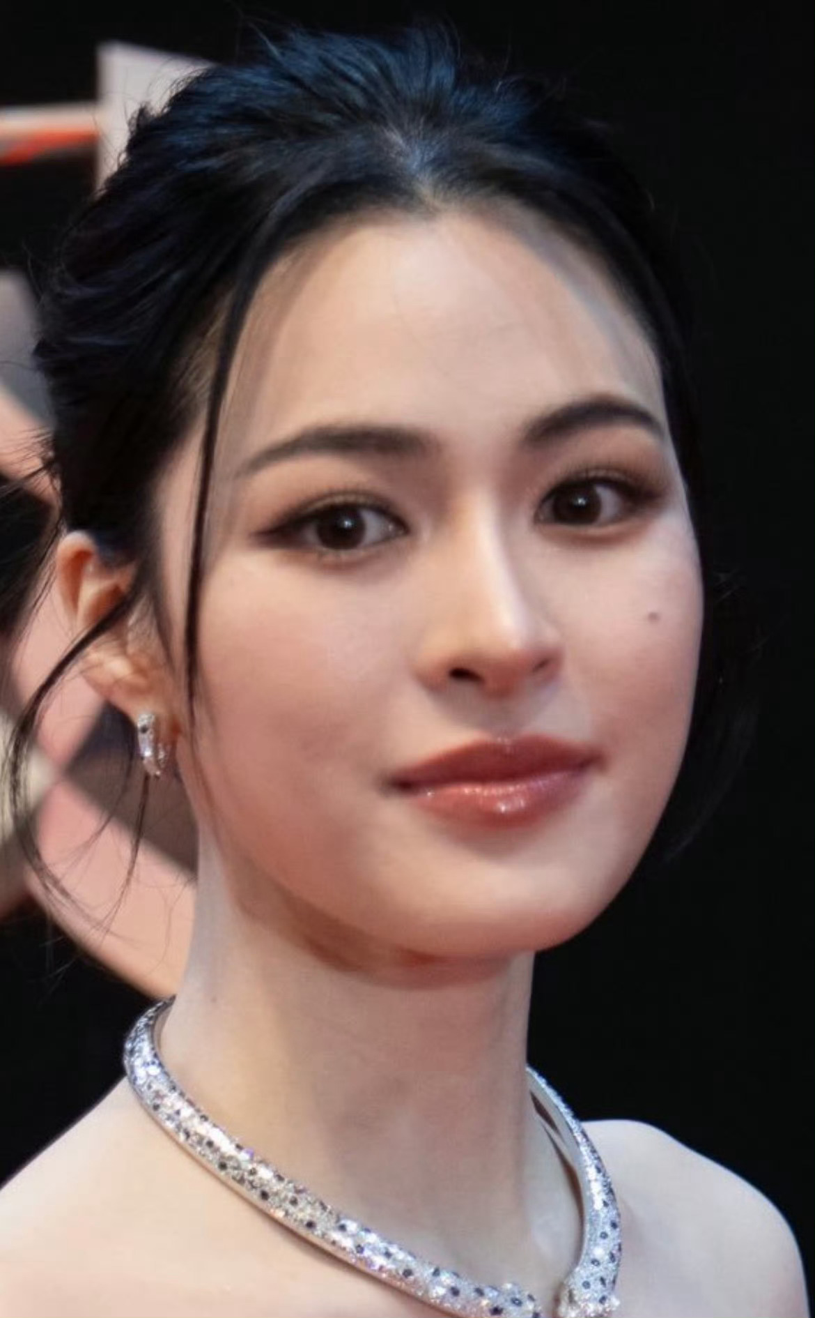 微博文化交流之夜 邝玲玲 Orm Kornnaphat  今日红毯生图状态 ​​