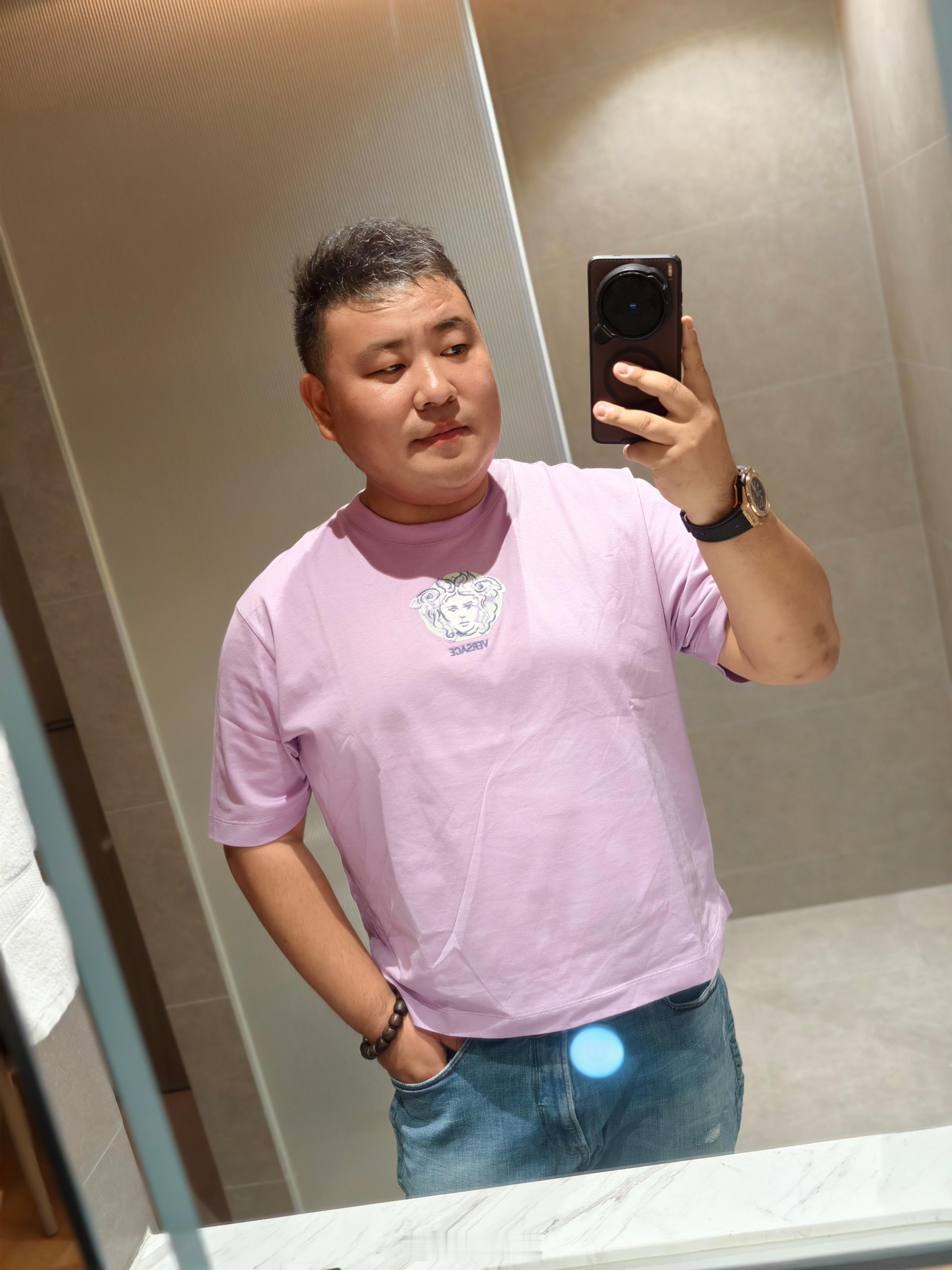 今天是摘掉头套的第一天，大家看变化明显吗？医美