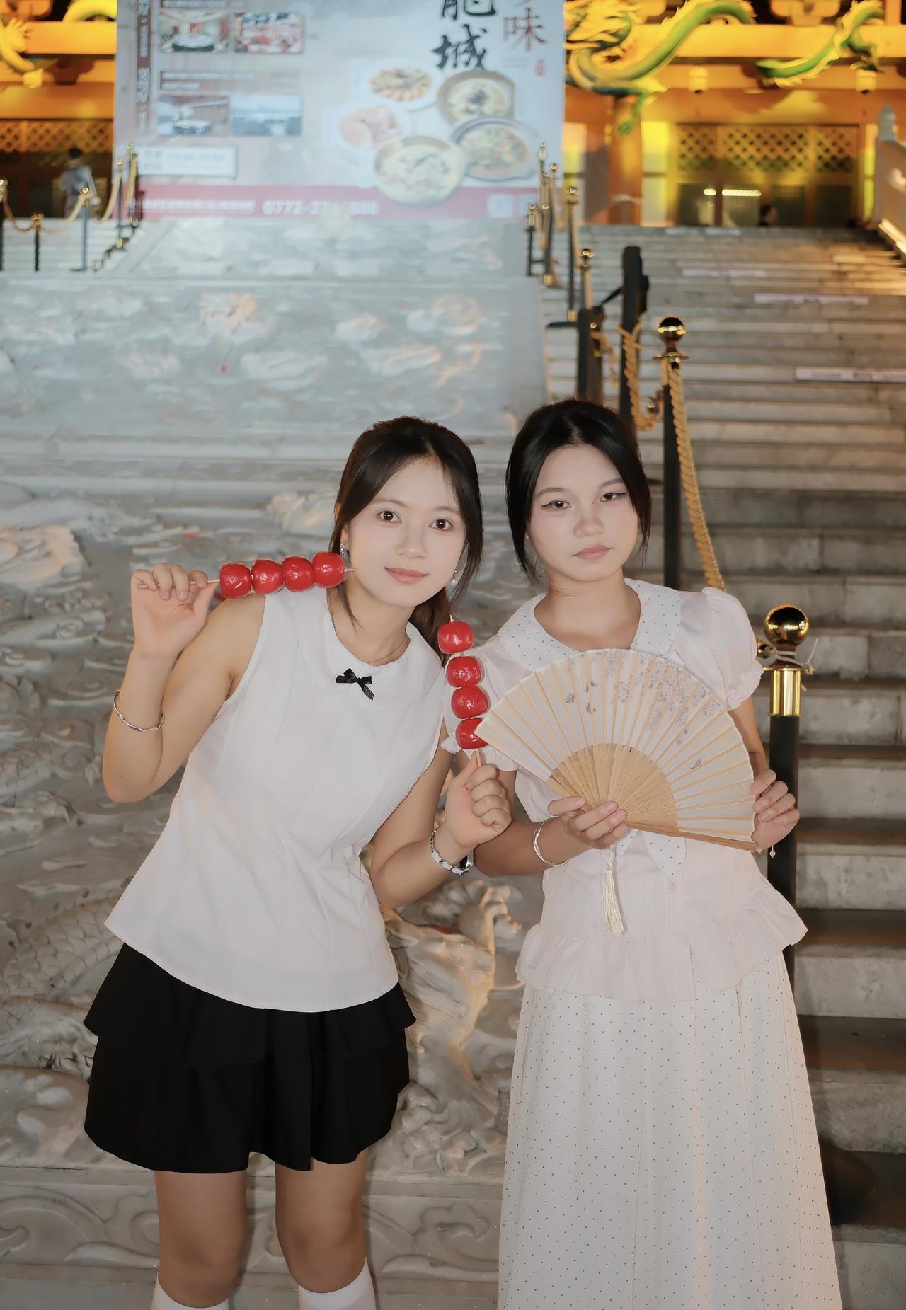 古镇随拍几张我的小闺蜜女儿 我和小闺密 小小闺蜜养成记 和小闺蜜约会