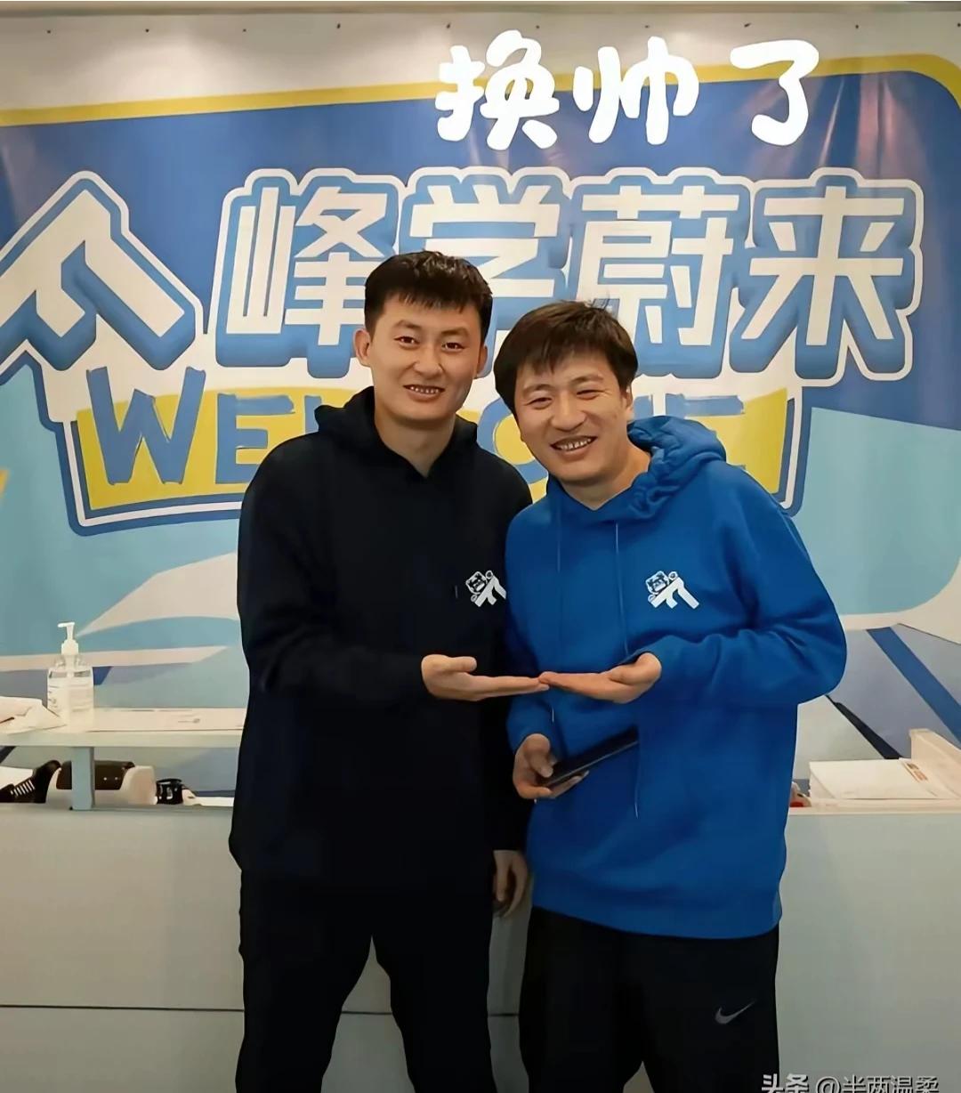 武亮老师，他才33岁，遇上公司这样突然的重大变故，能站出来勇于担当。

在张雪峰