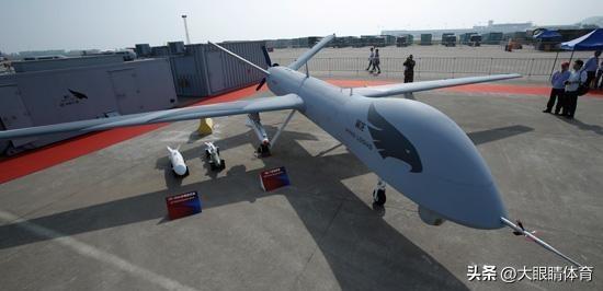 俄罗斯人刚甩出一份数据，五角大楼的咖啡就端不住了。
月产50万架自杀式无人机，打