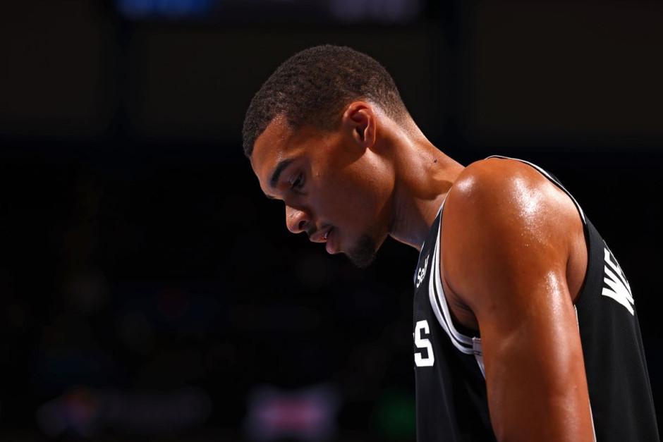 脑震荡保护协议是这样的

只要进入脑震荡保护，那么48小时内是一定不能打比赛的